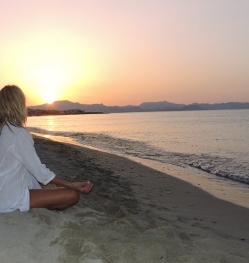 Yoga Meditation Strand Andrea Ostheimer Sonnenuntergang