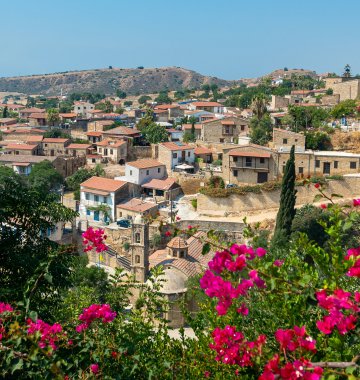 Begeben Sie sich in der Nähe der Cyprus Villages auf einen romantischen Spaziergang 