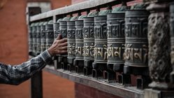 trekking-reisen-nepal-himalaya-gebetsmuehlen Lernen Sie die lebendige nepalesische Kultur auf einer Begegnungs- und Kulturreise kennen
