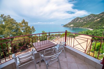 Genießen Sie den traumhaften Blick vom Ilios Center aus