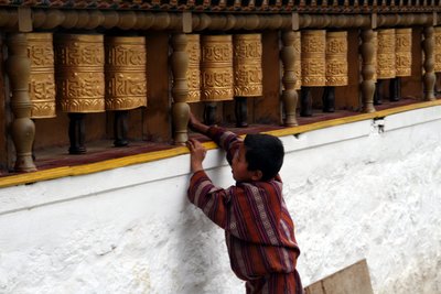 Die Gebetsmühlen drehen sich - bei jeder Umdrehung bimmelt ein Glöckchen