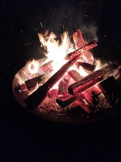 Lagerfeuer am Silvester Abend