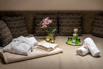 Gemütliche Details im SPA Bereich des Landhaus Tanner