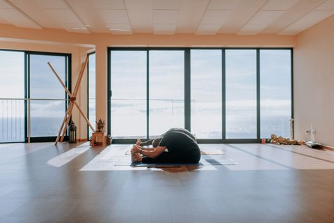 Die regelmäßigen Yoga-Stunden ergänzen Ihre Ayurveda-Kur perfekt