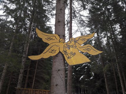 Im Zauberwald begegneten wir Baum-Naturwesen und Engeln