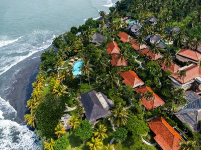 Das Puri Dajuma Eco Resort liegt in einem 1,5 ha großen tropischen Garten