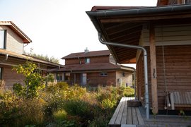 Die Ferienhäuser mit gemütlicher Terrasse