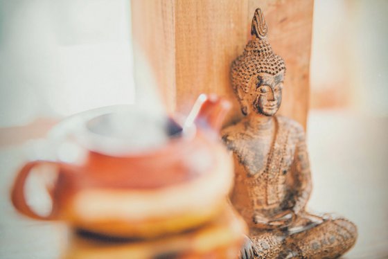 buddha-statue-tee-kanne Sich auch im Alltag Zeit nehmen zu meditieren