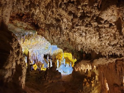Die mallorquinischen Tropfsteinhöhlen sind während Ihrer Yoga-Reise ein Ausflug wert