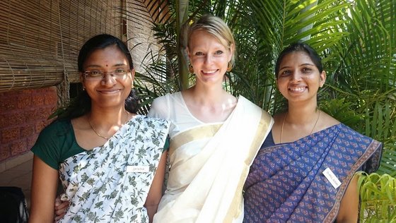 Yogalehrerin Eva-Maria Flucher auf Reisen Yogalehrerin Eva-Maria Flucher im Ayurveda Resort in Indien
