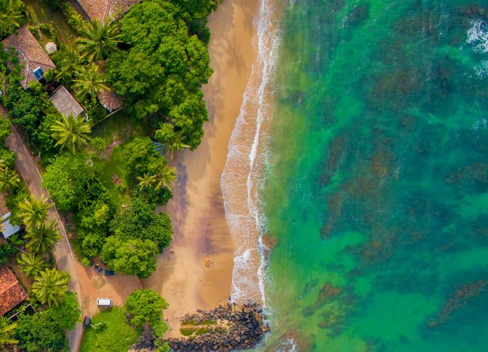 Meeresbucht mit Strand auf Sri Lanka