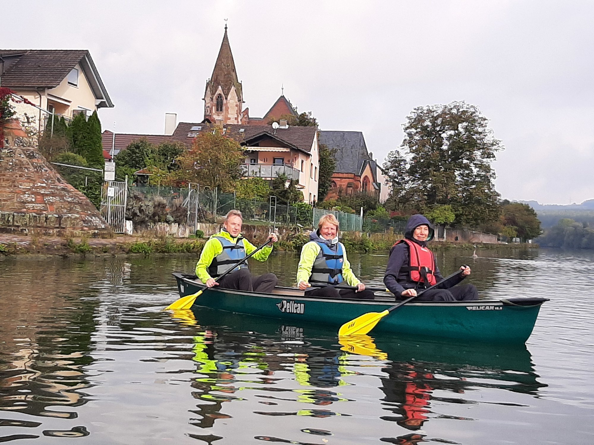 herbstliche Kanu-Tour in der Gruppe