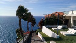 yoga-urlaub-portugal-madeira-estalagem-anlage-aussicht Traumhafte Aussichten auf das Meer bietet das Hotel Estalagem