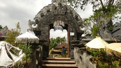 yoga-urlaub-indonesien-bali-pemuteran-tempel Die Kultur von Bali hautnah erleben