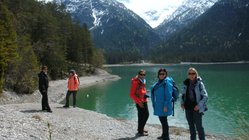 yoga-reisen-österreich-tirol-naturhotel-lechlife-bergsee Die Wanderungen in Tirol führen Sie zu dem ein oder anderen stillen Bergsee.