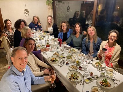 Gemeinsam auf der Finca den Abend ausklingen lassen