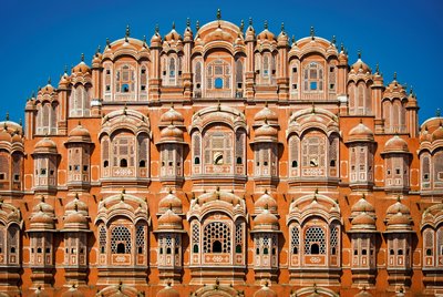 Der berühmte Palast der Winde mit seinen Verzierungen