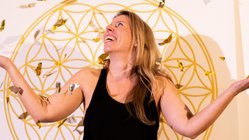 yogalehrerin-julia-nolte Yogalehrerin Julia Nolte - Happy Me Yoga