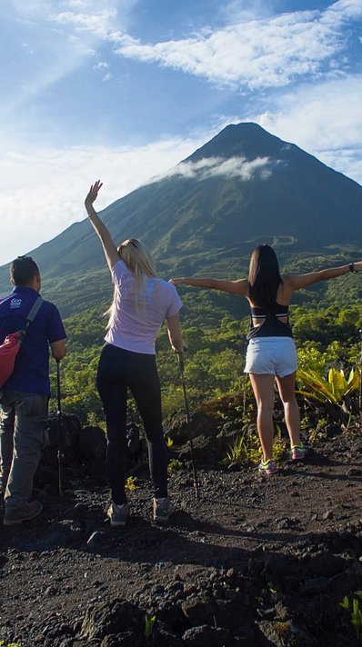 Der Nationalpark Arenal bietet Dir eine kleine Auswahl an gekennzeichneten Wanderwegen