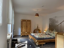 Individuell gestaltetes Doppelzimmer