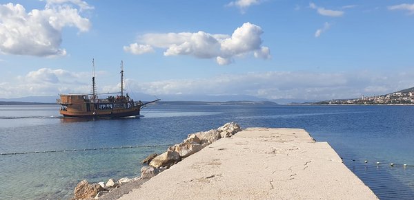 Imposante Schiffe auf dem Meer erspähen