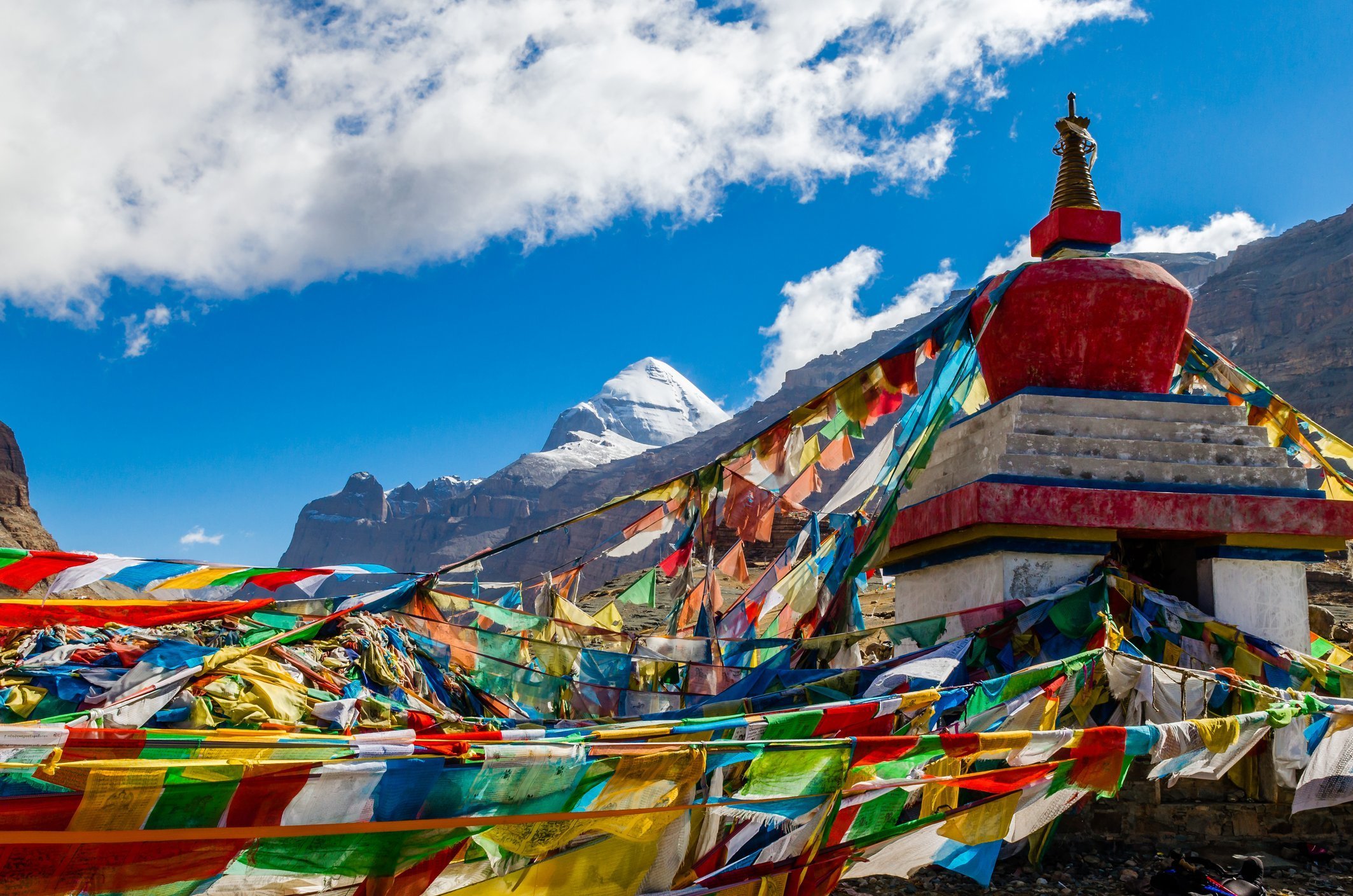 Tibets Trekking Pfade bieten einen einzigartigen Blick auf die Gipfel des Himalaya und den heiligen Berg Kailash