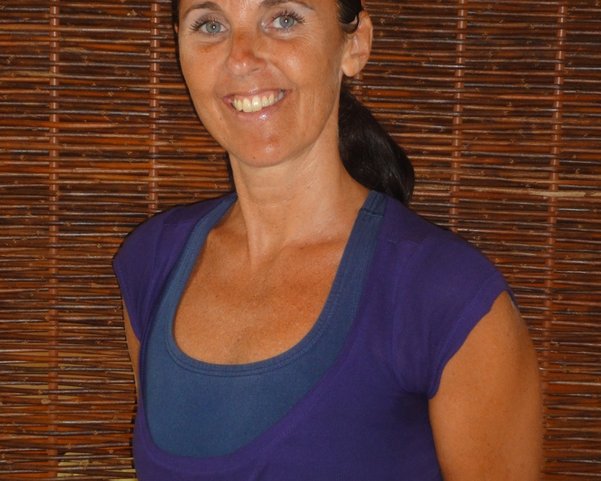 NEUE WEGE Yogalehrerin Ulrike Meissner NEUE WEGE Yogalehrerin Ulrike Meissner
