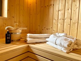 Finden Sie Entspannung in der gemütlichen Holzsauna Finden Sie Entspannung in der gemütlichen Holzsauna