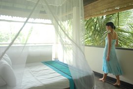 Im offen gestaltetem Deluxe Zimmer sind Sie der Natur ganz nahe und spüren den leichten Meereswind Im offen gestaltetem Deluxe Zimmer sind Sie der Natur ganz nahe und spüren den leichten Meereswind