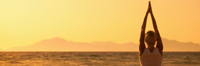 Meditatives Yoga am Strand