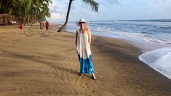 ayurveda-kuren-indien-kerala-nattika-beach-resort-strand Nach der Ayurveda Behandlung einen Strandspaziergang genießen