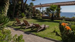 ayurveda-kuren-spanien-hotel-port-salvi-garten Im tropischen Garten des Port Salvis finden Sie viele Orte zum träumen