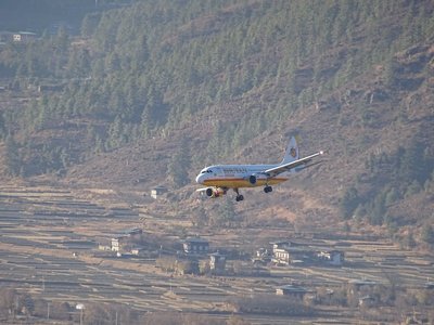 Ihr Flug nach Paro mit traumhafter Kulisse