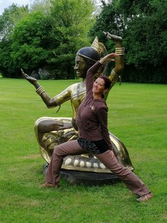 NEUE WEGE Yogalehrerin Anita Berger
