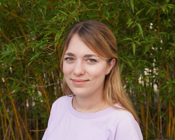 NEUE WEGE Mitarbeiterin Carina Hupperich NEUE WEGE Mitarbeiterin Carina Hupperich