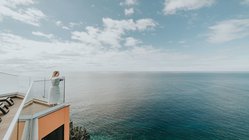 ayurveda-kuren-madeira-portugal-hotel-alpino-atlantico-ausblick Der Ausblick vom Alpino Atlantico auf den Atlantik ist beruhigend und inspirierend zugleich