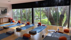 yoga-urlaub-madeira-hotel-estalagem-yogaraum Ruhiger Yogaraum im Hotel Estalagem