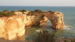 yoga-urlaub-portugal-algarve-suites-alba-resort-spa-strand-kueste-meer Die Algarve ist bekannt für die beeindruckenden Küsten