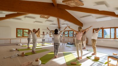 Genießen Sie die ganzheitlichen Yoagstunden
