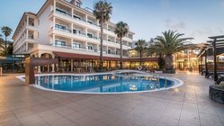 Portugal Madeira Hotel Galosol Hotel Pool Die großzügige Poollandschaft des Galosols