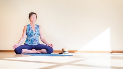 Die Kursleiterin und Yogalehrerin Gabriele Haage