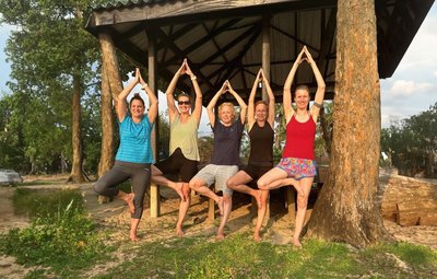 Gemeinsame Yoga Stunden in der Gruppe