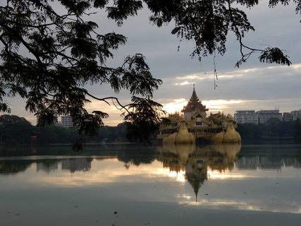 Genießen Sie das Panorama in Burma 