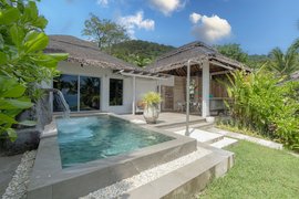 Entspannen am Pool der Seaview Villa