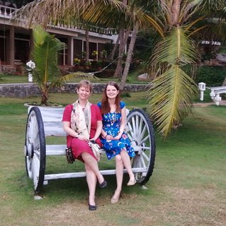 NEUE WEGE Mitarbeiterin Dr. Petra Holz und ihre Nichte Lili im Bethsaida Hermitage in Kerala 