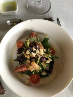 Jede Mahlzeit wird den Gästen liebevoll serviert.