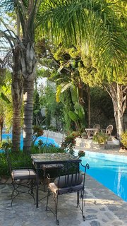 Die paradies-ähnliche Gartenanlage auf der Finca