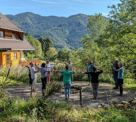Yoga Stunde in der freien Natur