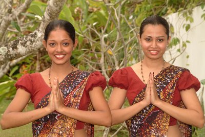 Die Therapeutinnen des Heritance Maha Gedara kümmern sich liebevoll um Ihr Wohlbefinden