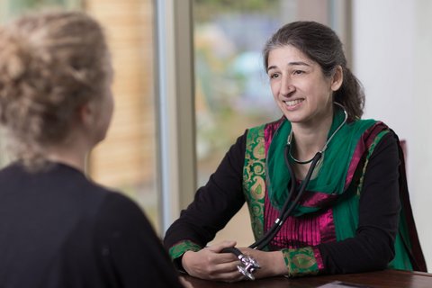Intensive Gespräche sind Bestandteil der Ayurveda Kur